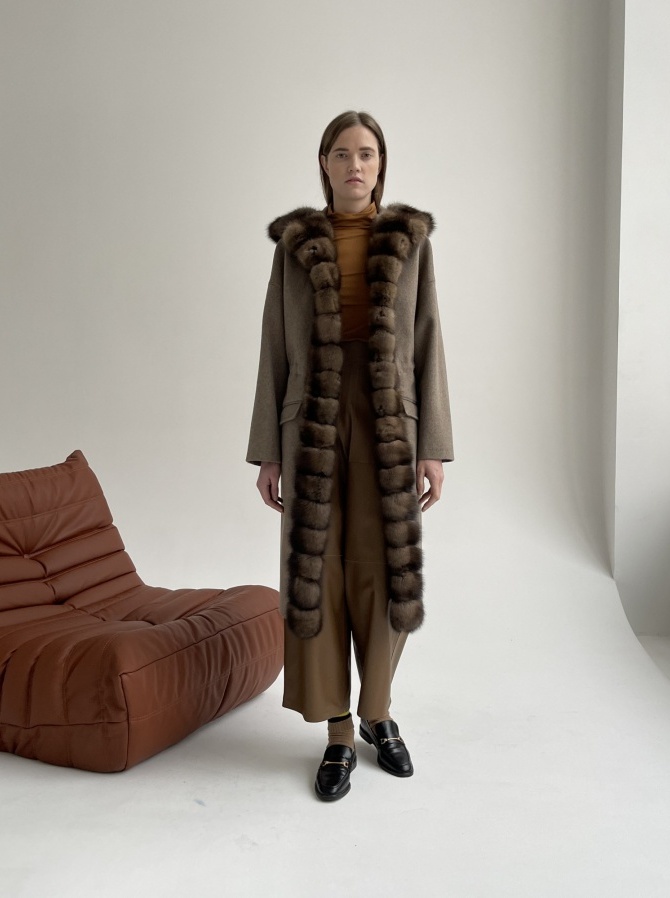 Парка-пальто из кашемира Loro Piana с отделкой мехом соболя
