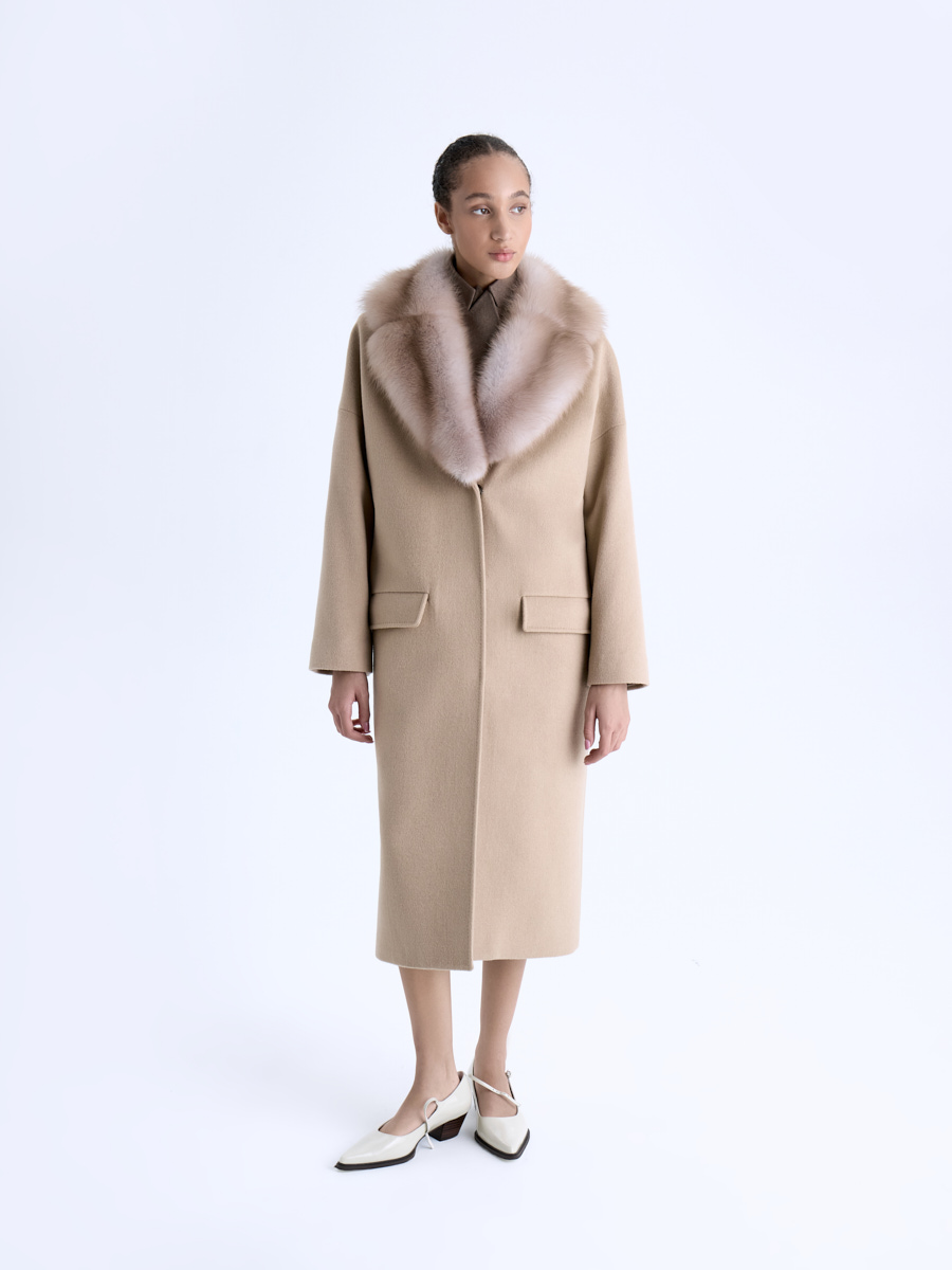 /palto-s-mekhom/palto-iz-kashemira-loro-piana-s-otdelkoy-mekhom-kunitsy2422/