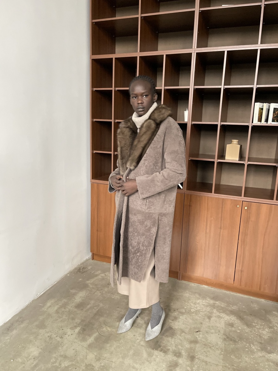 /dublenki-aviatory/dublenka-s-mekhom-sobolya760/