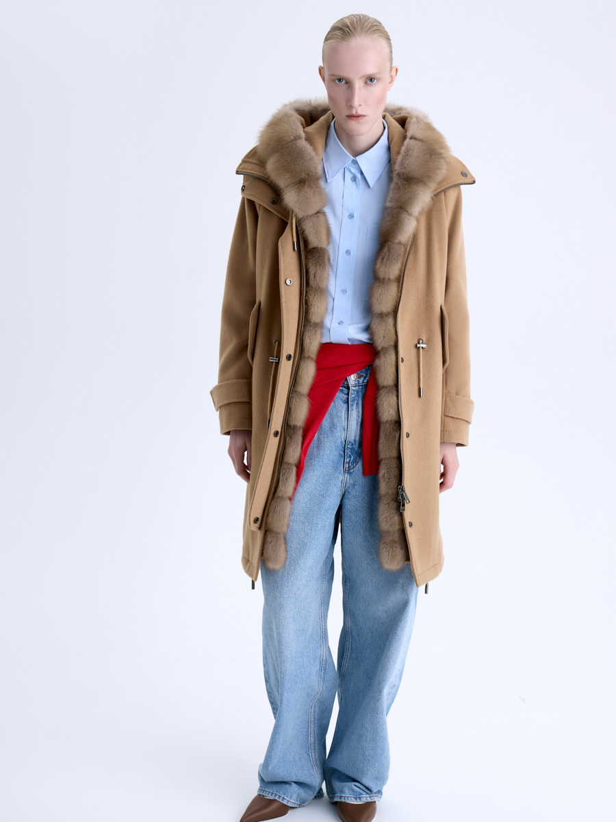 /palto-s-mekhom/parka-iz-kashemira-loro-piana-s-otdelkoy-mekhom-kunitsy2394/