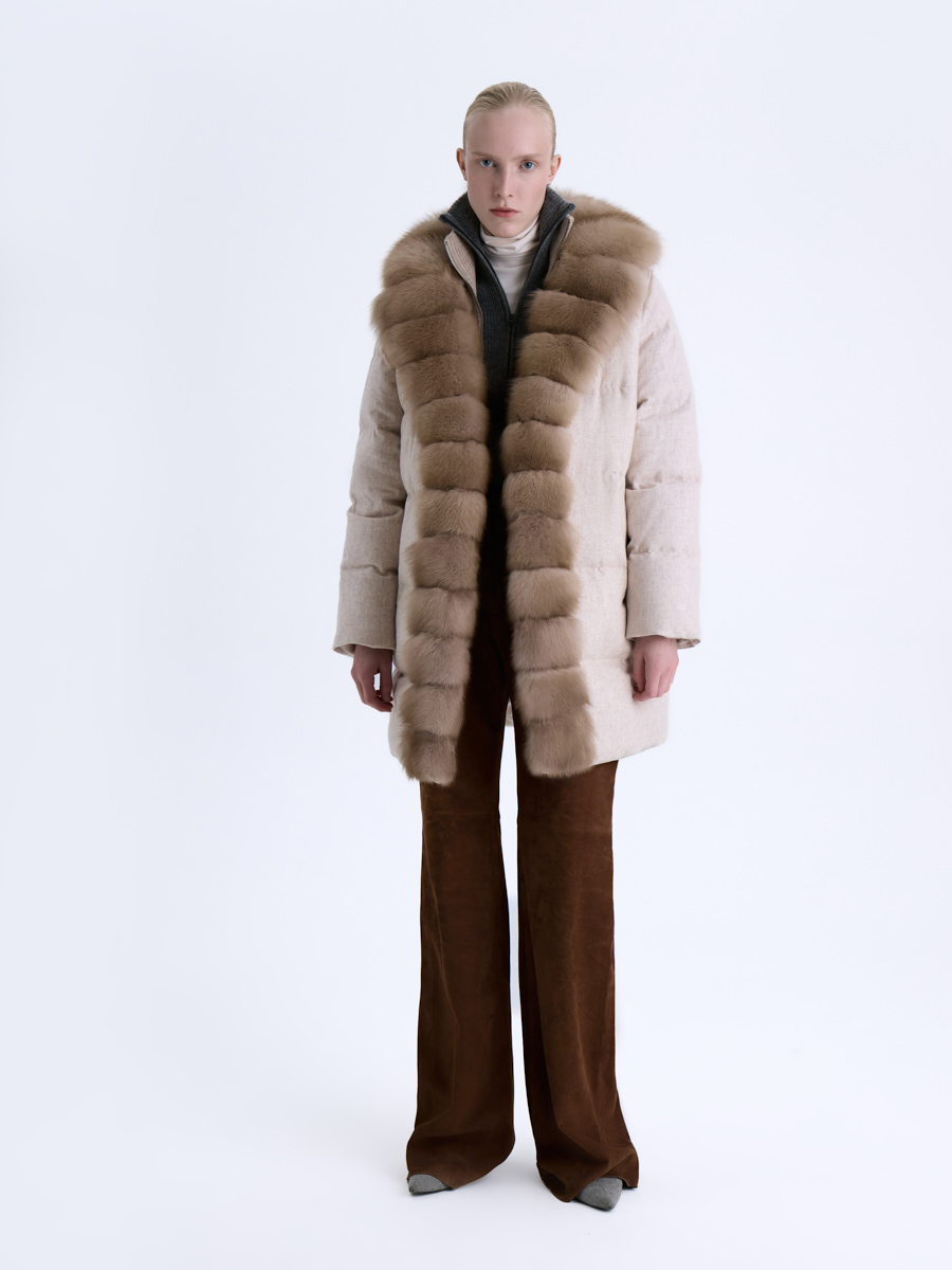 /kashemirovye-pukhoviki/pukhovik-iz-kashemira-loro-piana-s-mekhom-iz-kunitsy2432/