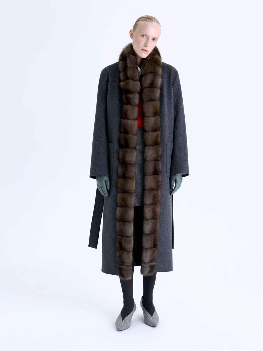 /palto-s-mekhom/palto-s-mekhom-sobolya2385/