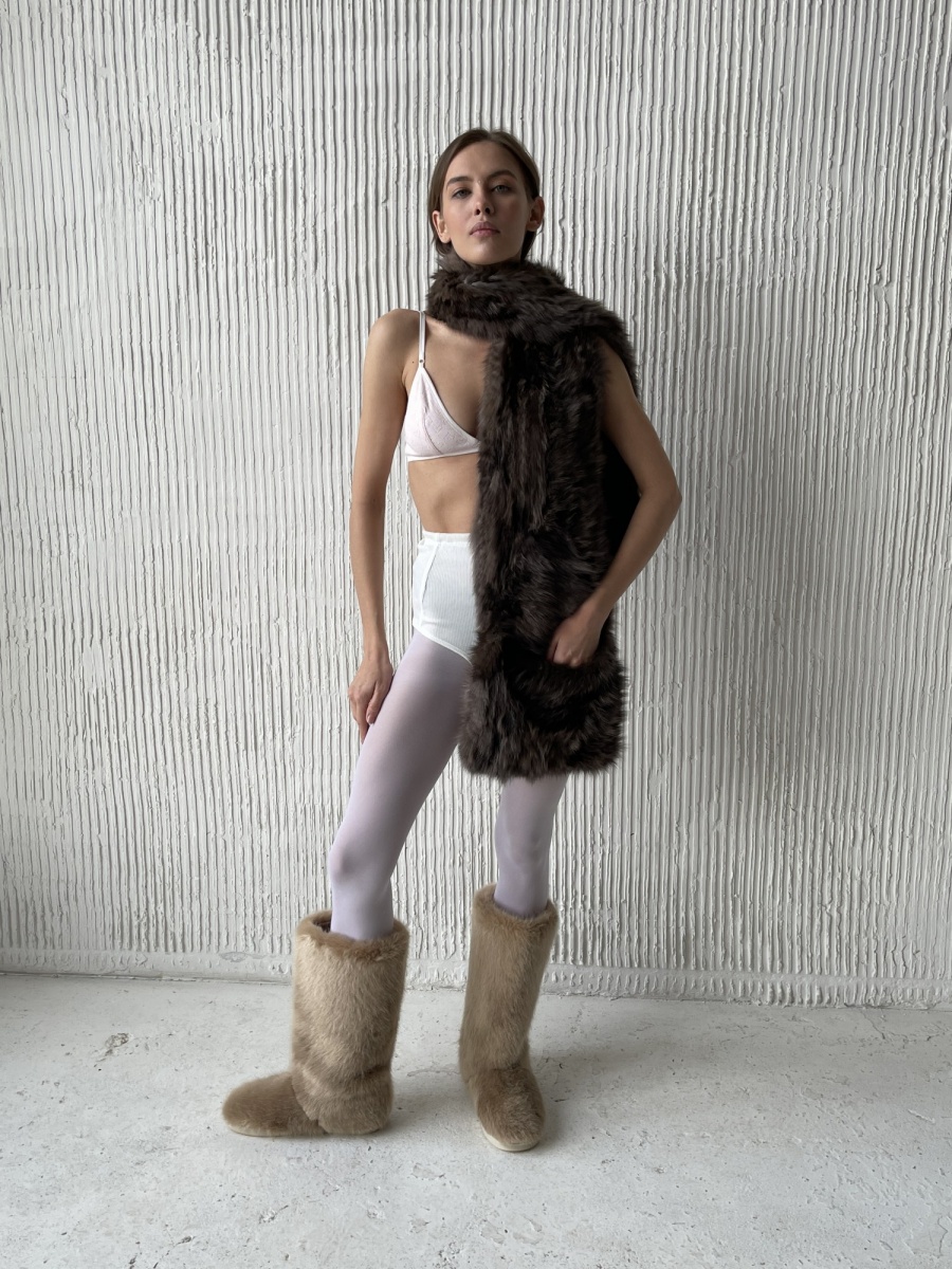 /aksessuary/sharf-vyazannyy-iz-mekha-sobolya558/