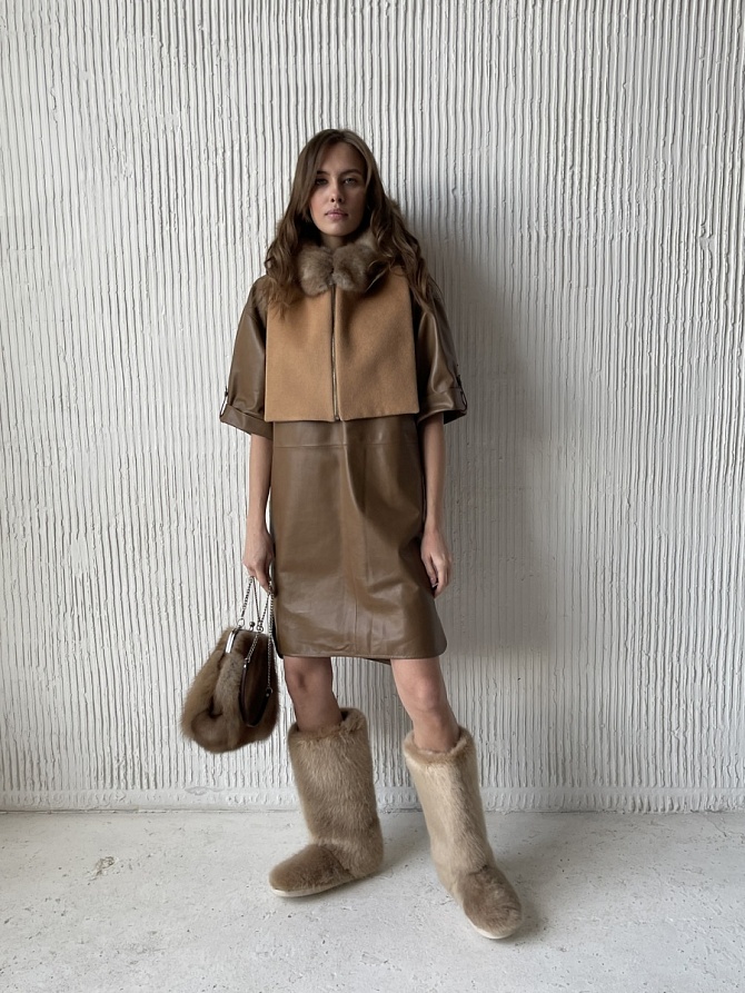 Платье из натуральной кожи с итальянским дизайном
